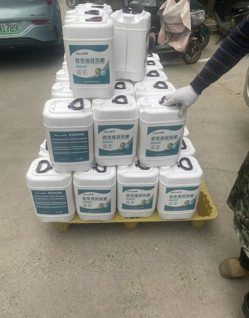 3噸液體緩釋氮肥裝車 3噸液體緩釋氮肥裝車