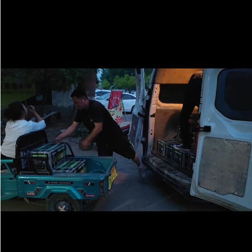 公司為客戶(hù)送貨上門(mén)2 公司為客戶(hù)送貨上門(mén)2